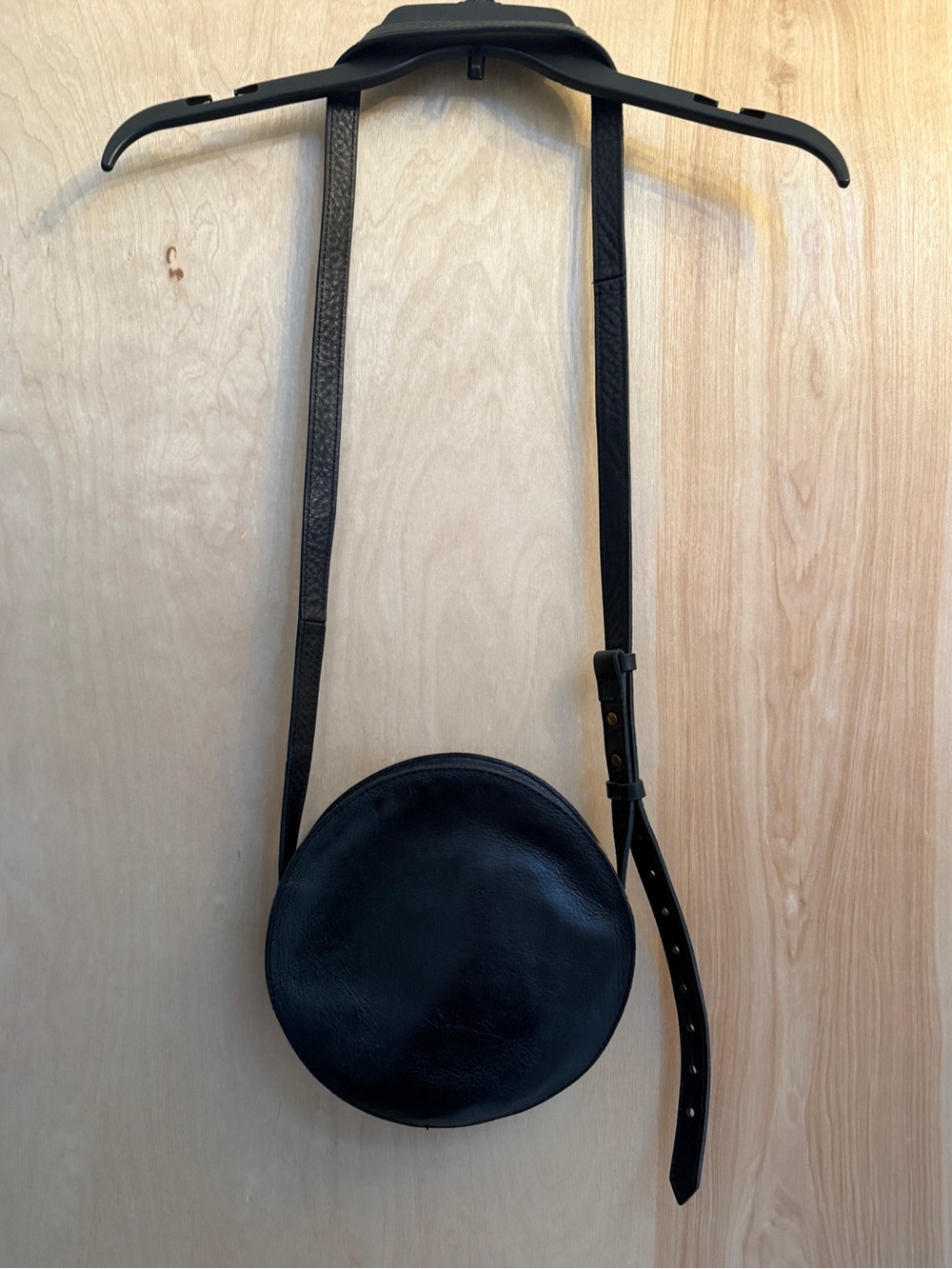Madewell Black Leather Circular Crossbody Bag - Picture 8 of 16